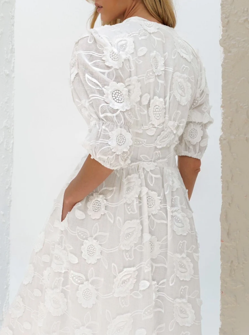 Capri Embroidery Dress